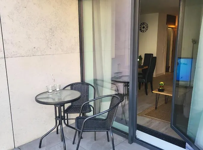 Like A Boss Executive Center Bank Polski 1929 グディニャ